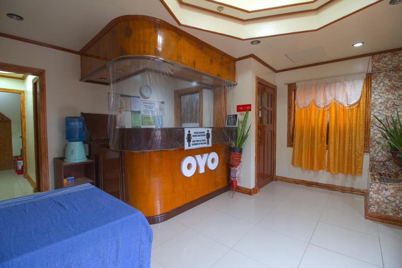 Oyo 788 Lisa'S Guesthouse Moalboal Esterno foto