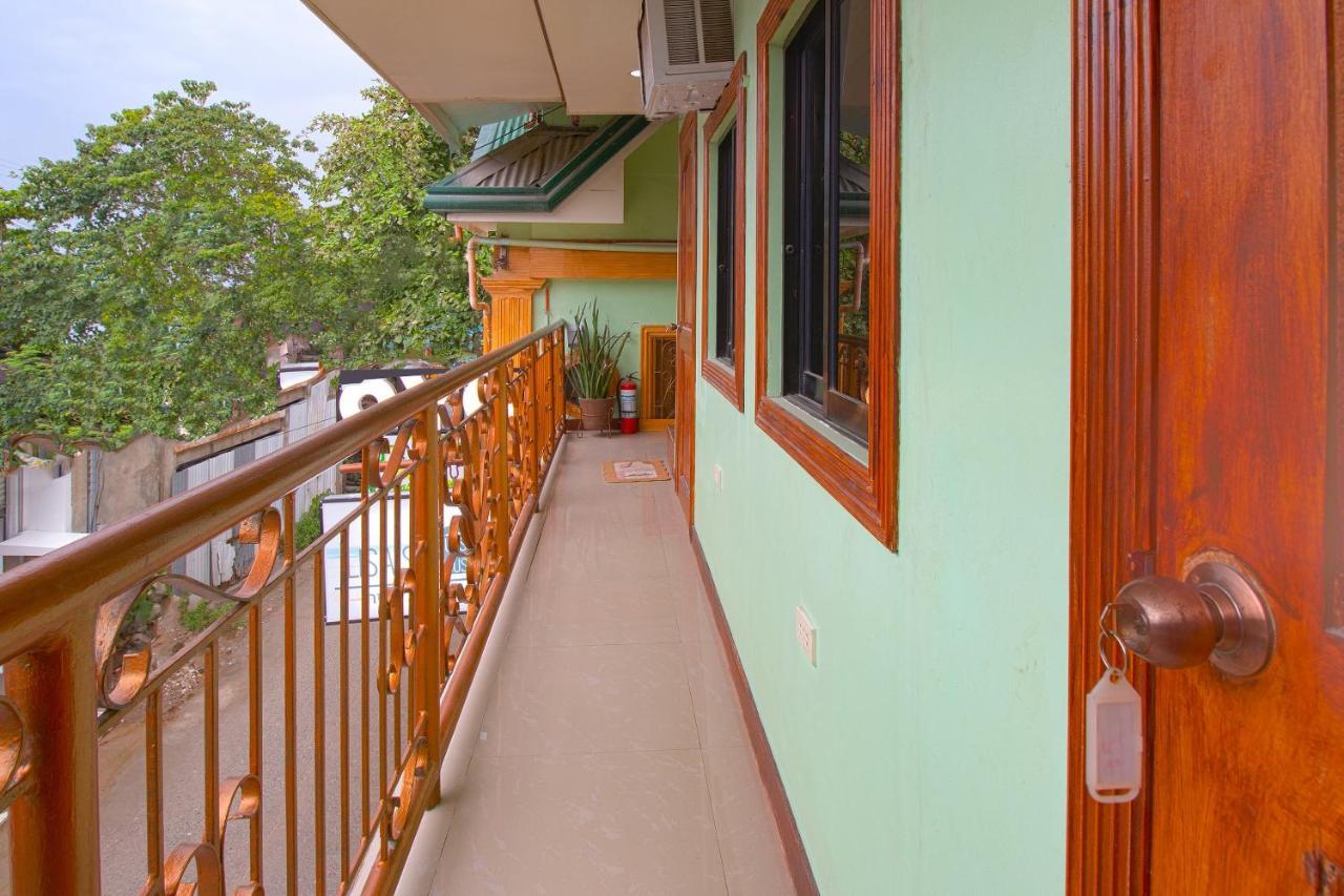 Oyo 788 Lisa'S Guesthouse Moalboal Esterno foto